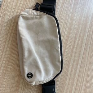 Lululemon everywhere belt bag canvas